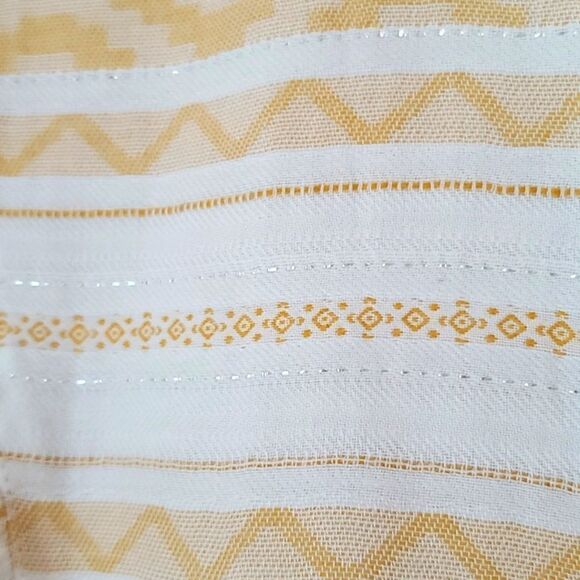 Ariat womans blouse, Nwot,  size xsmall - Picture 6 of 6